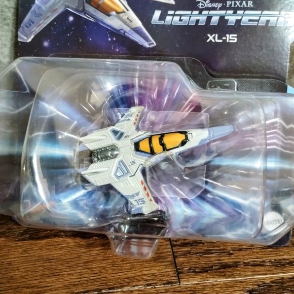 Hot Wheels Disney Pixar Lightyear XL-15 Starship Vehicle NIB - Picture 2 of 5